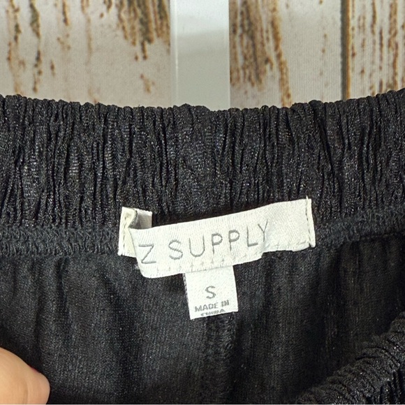 Z Supply, Black Crepe Wide Leg Lined Pants. Size Small. Excellent condition! - Picture 3 of 6